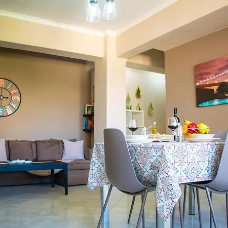 Eva's Residence, Family Lejlighed