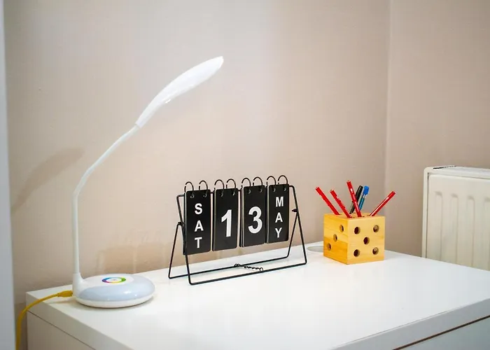 Eva's Residence, Family * La Canée