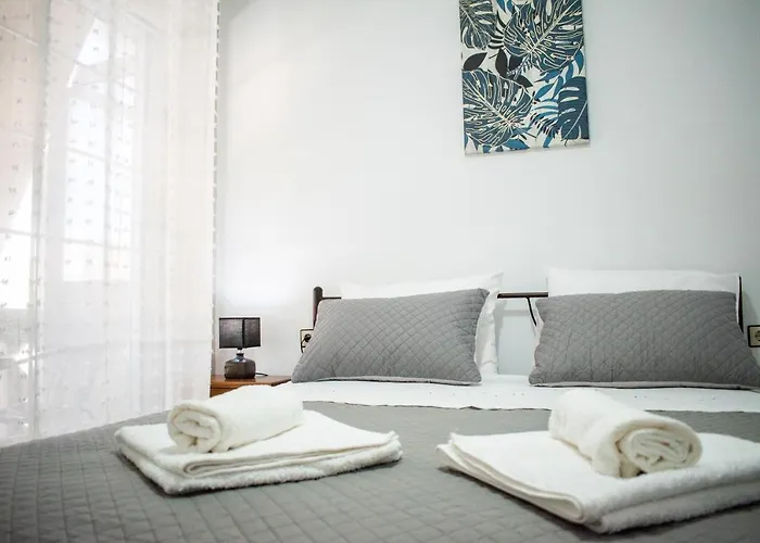 Eva's Residence, Family