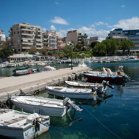 Eva's Residence, Family