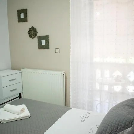 Eva's Residence, Family *