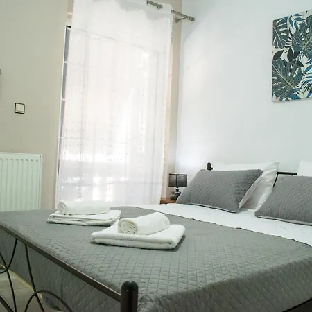 Eva's Residence, Family *